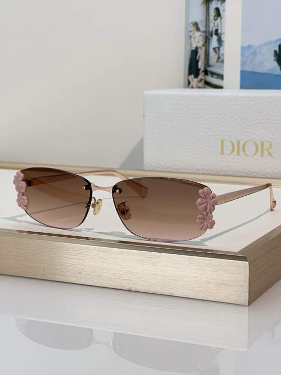 Picture of Dior Sunglasses _SKUfw80880214fw